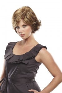 pelucas-rubia-corta-ondulada